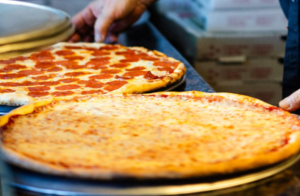 Why Takeout Pizza Is the Perfect Choice