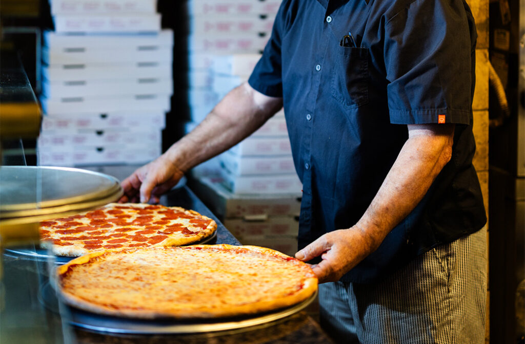 Why Naples Pizza Is Perfect for Easy Takeout in Barnegat